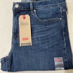 NWT Women’s Levi’s Shaping Sculpt Jeans.  14 long (32x34)